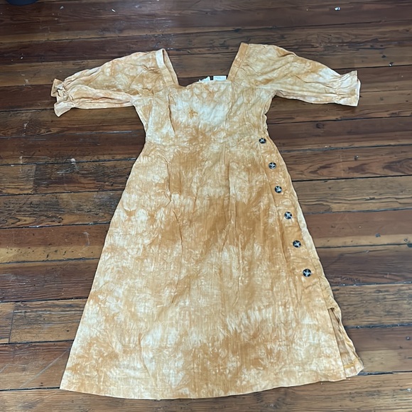 Spring dress - Picture 3 of 4